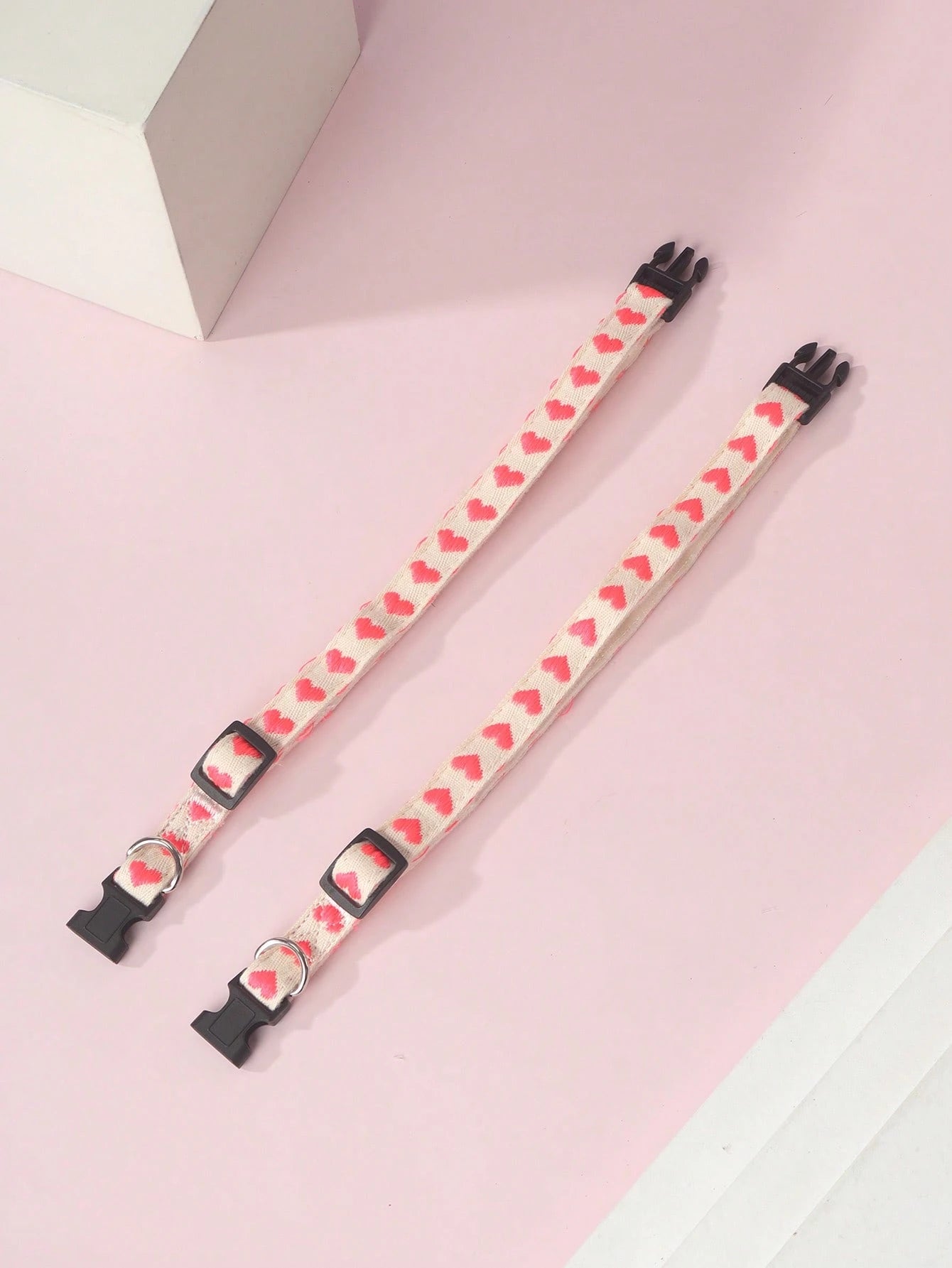 1 Piece of Heart Patterned Jacquard Thin Soft Pet Collar Suitable for Small Cats and Dogs to Use at Home and Outdoors (Not Suitable for Cat and Dog Accessories for Large Dogs)