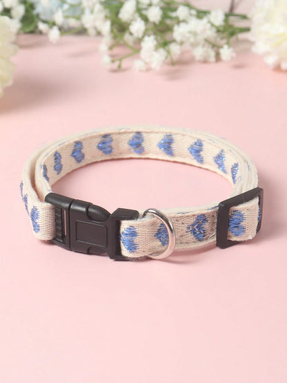 1 Piece of Heart Patterned Jacquard Thin Soft Pet Collar Suitable for Small Cats and Dogs to Use at Home and Outdoors (Not Suitable for Cat and Dog Accessories for Large Dogs)